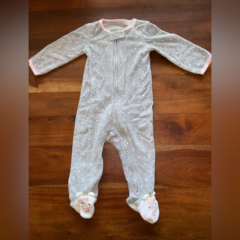 Carters 9M unicorn pajamas‎